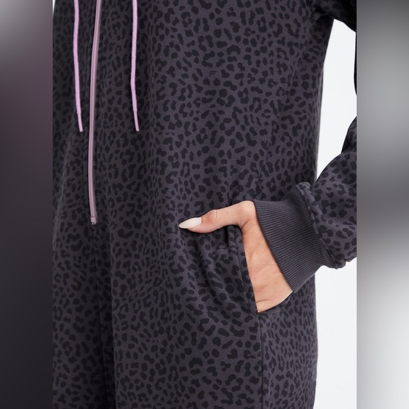 Cozy Jumper Fabletics fleece animal print xs nwt - Picture 6 of 6